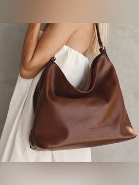 NWT Vestirsi Serena Hobo in Mocha Italian Leather ♥️🍫 Offers Encouraged 🙌